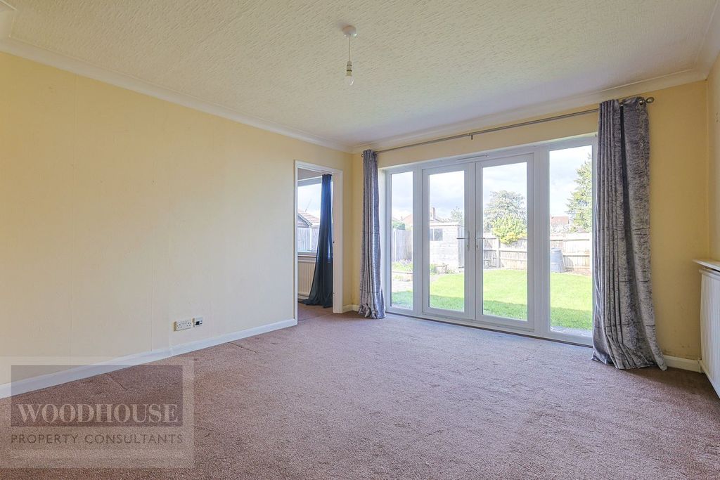 Property photo 3 of 25