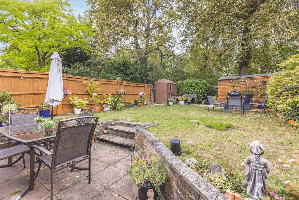 Property photo 3 of 21