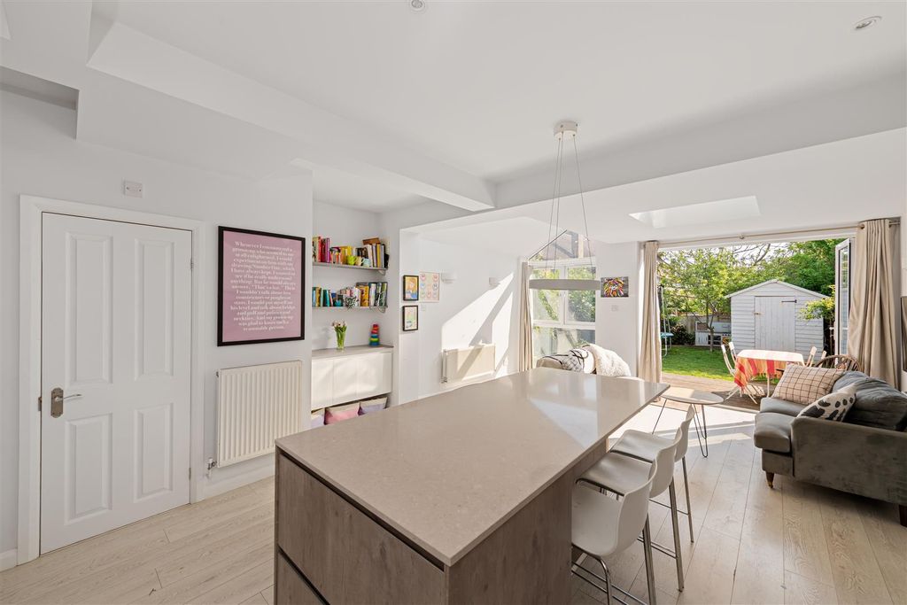 Property photo 3 of 26 Dover House Road Hi-3.Jpg
