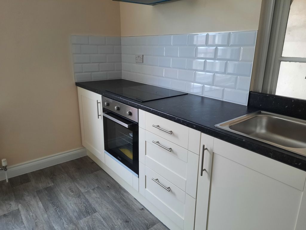 Property photo 1 of 9 Kitchen