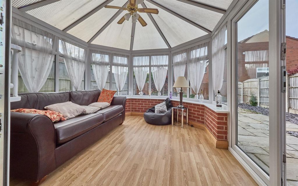 Property photo 3 of 15 Conservatory