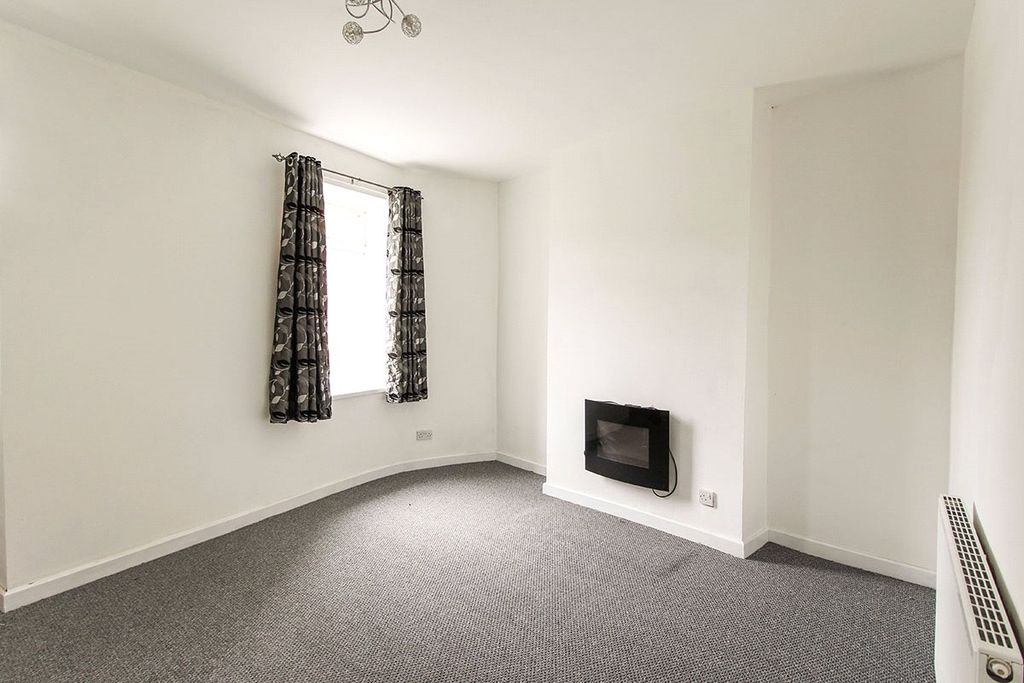 Property photo 2 of 8 Living Room