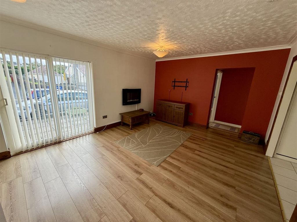 Property photo 2 of 13 Living Room