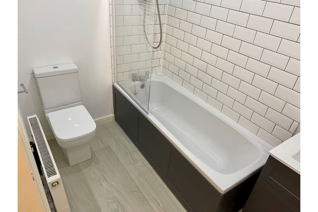 Property photo 3 of 15 Bathroom