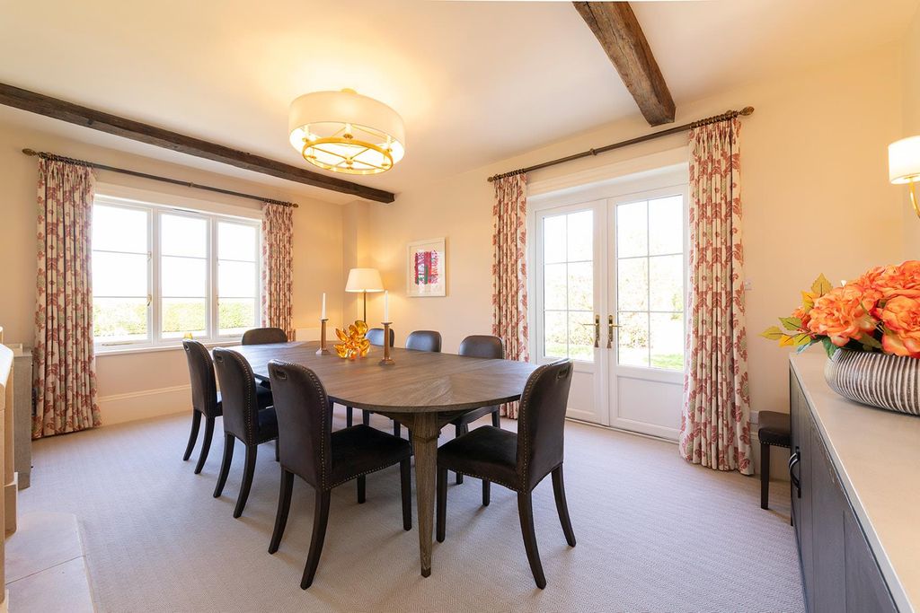 Property photo 2 of 30 Image