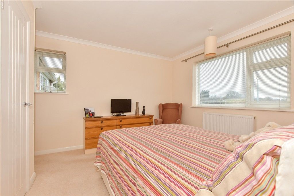 Property photo 1 of 16 Bedroom 1