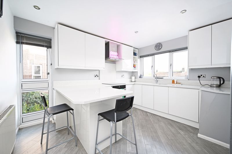 Property photo 2 of 34 Kitchen