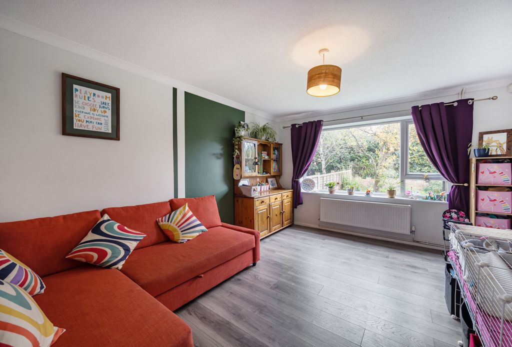 Property photo 3 of 26 1373743-25-6900Ed...