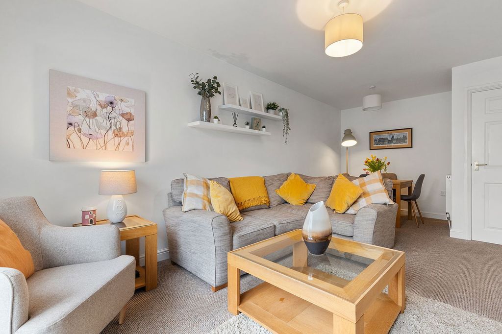 Property photo 3 of 21