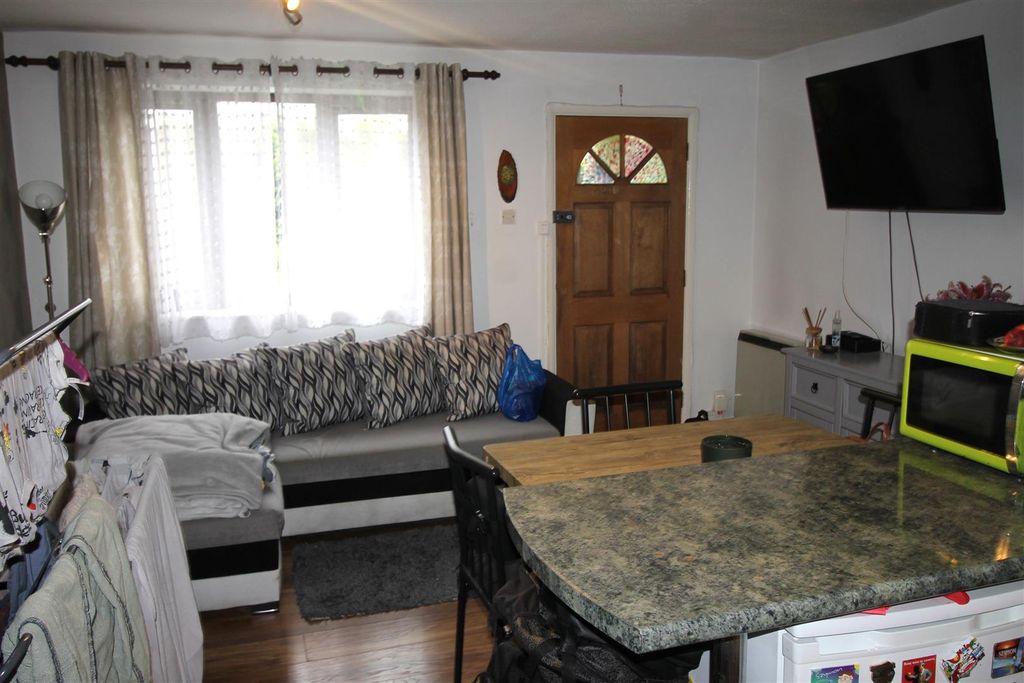 Property photo 3 of 10 Img_0391.Jpg