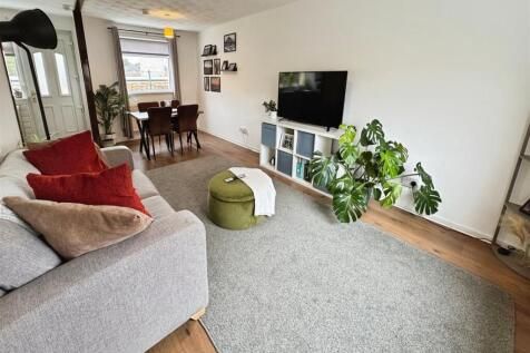 Property photo 2 of 26 14708_34278228_Img_01_0000_Max_476x317