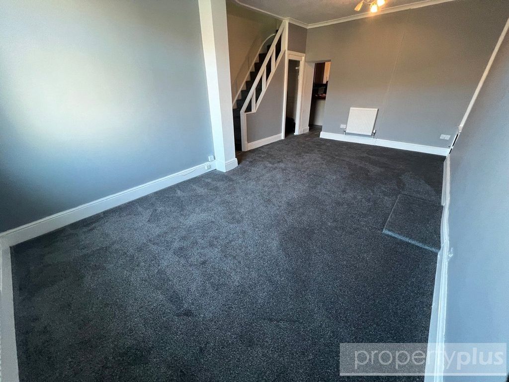 Property photo 2 of 13 Picture No. 12