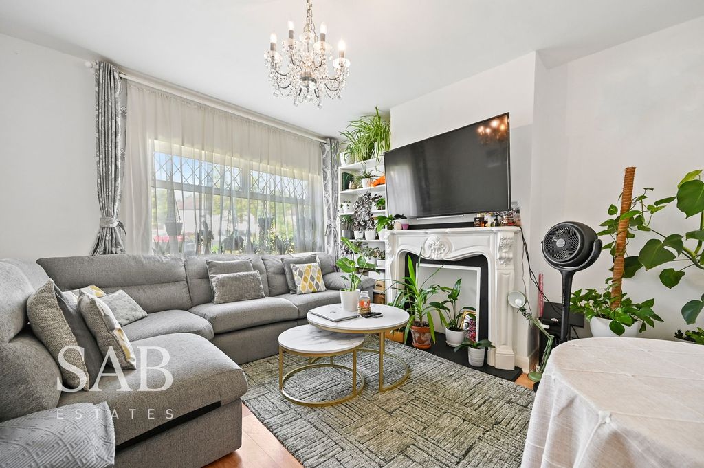 Property photo 2 of 9
