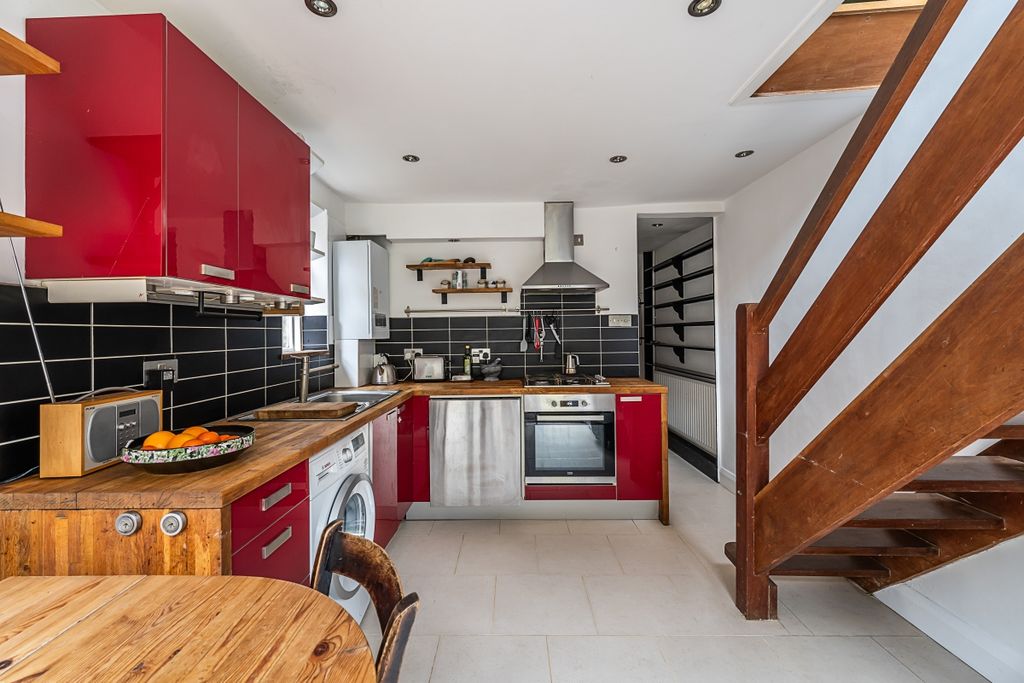 Property photo 2 of 13