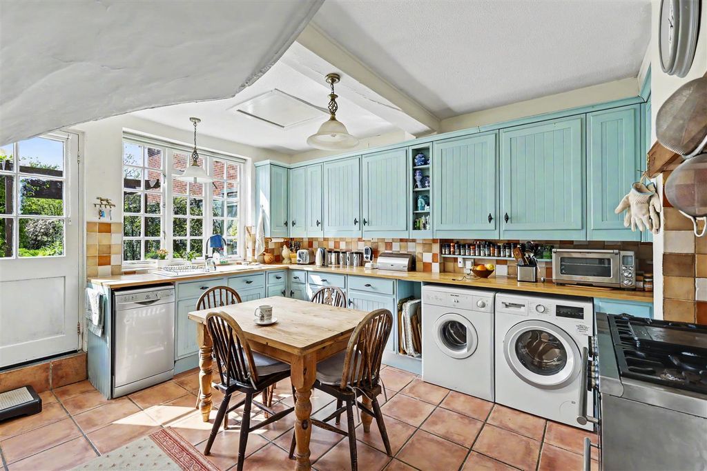 Property photo 3 of 20 Green Street_6.Jpg