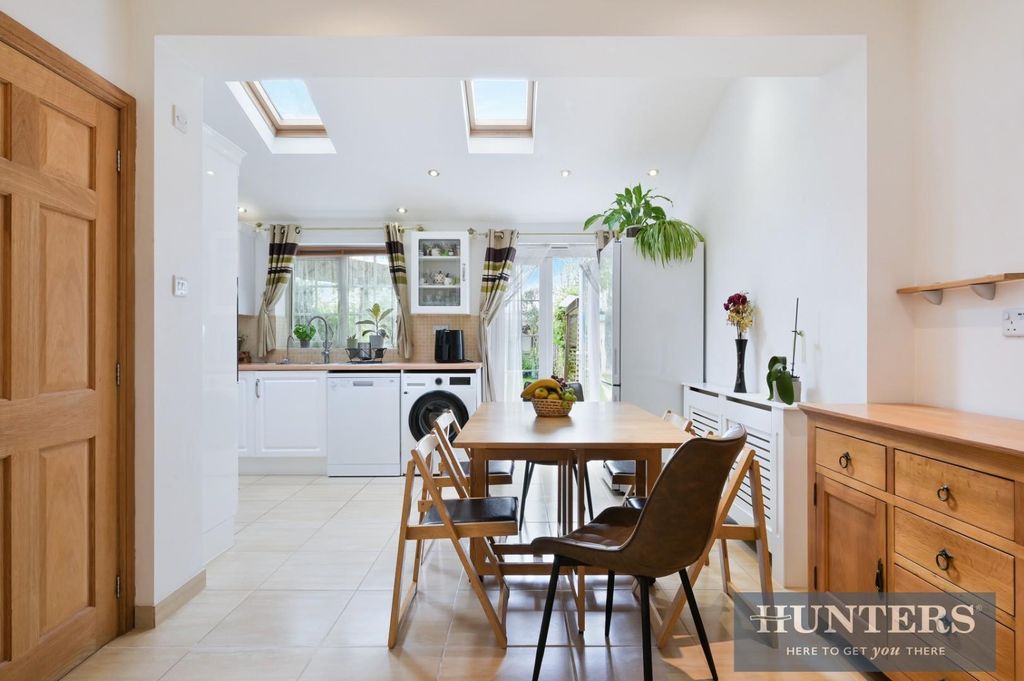 Property photo 3 of 17 Ridge Road,  (8).Jpg