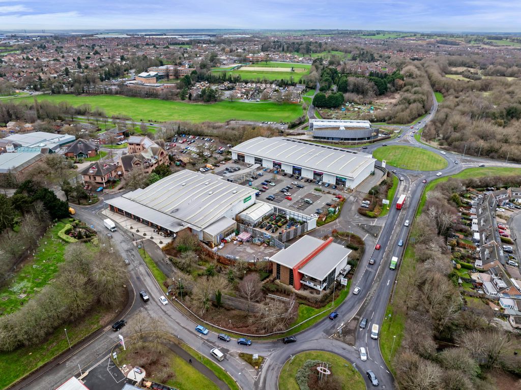 Property photo 3 of 3 Abbey Retail Park Daventry 20 Of 70.Jpg