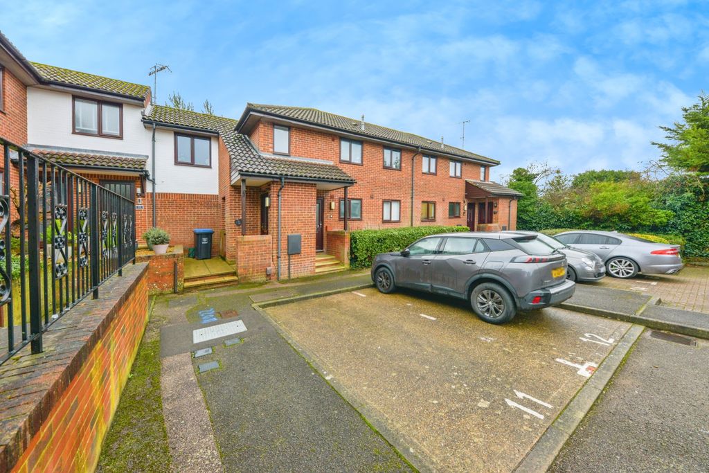 Property photo 2 of 16