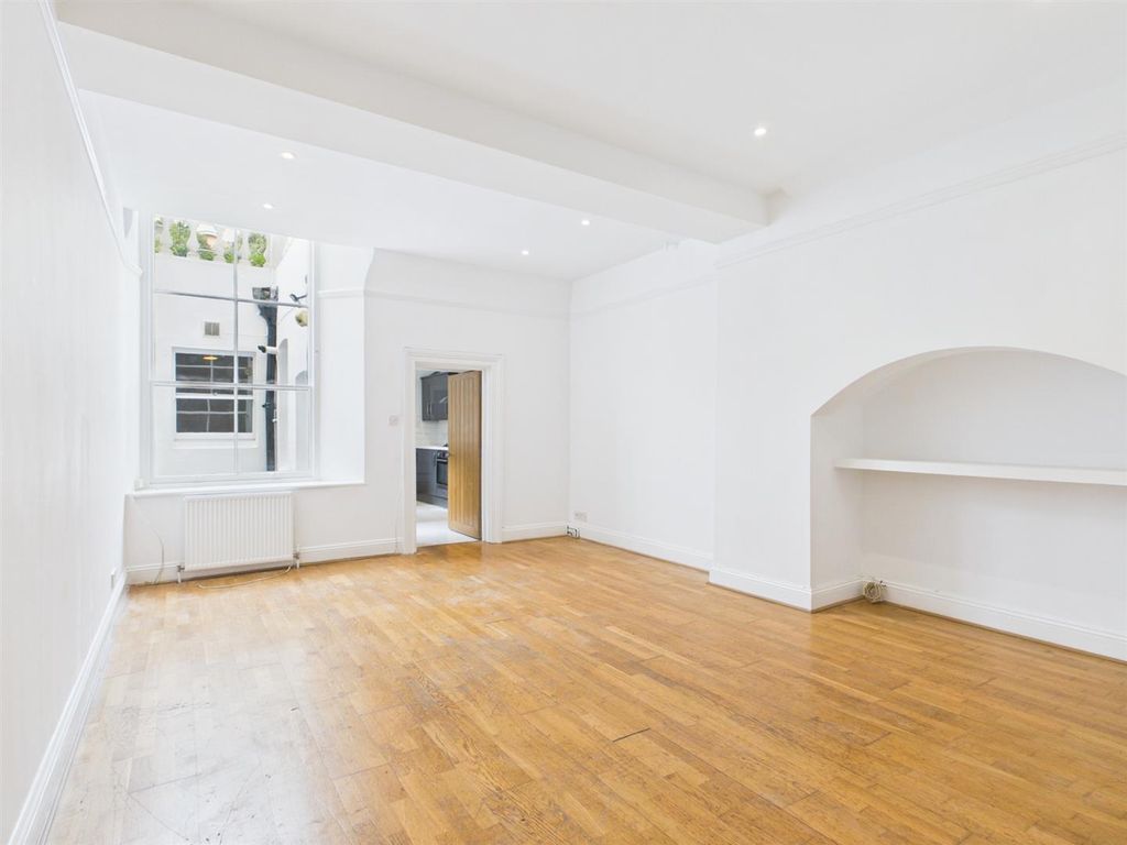 Property photo 2 of 14 Reception Room Best Shot