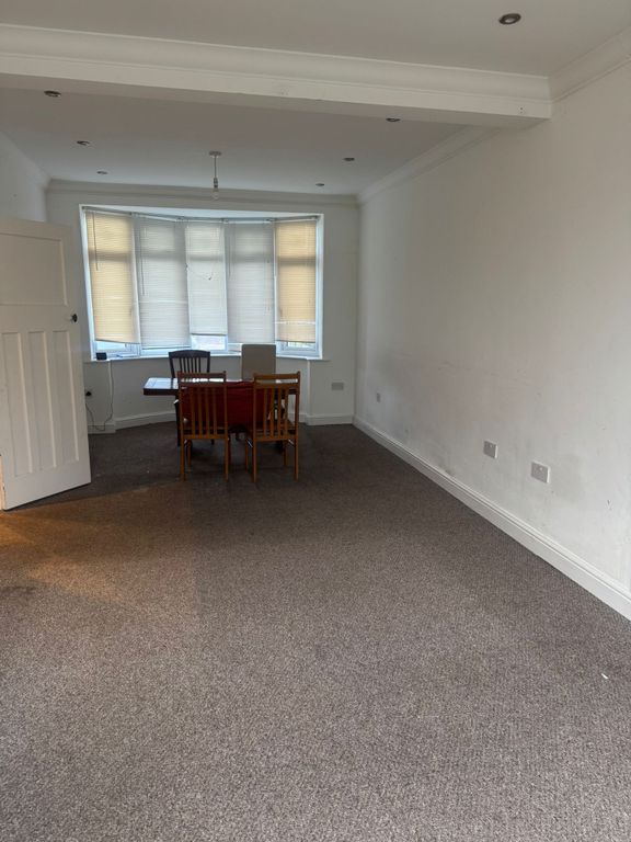 Property photo 2 of 14 Gallery