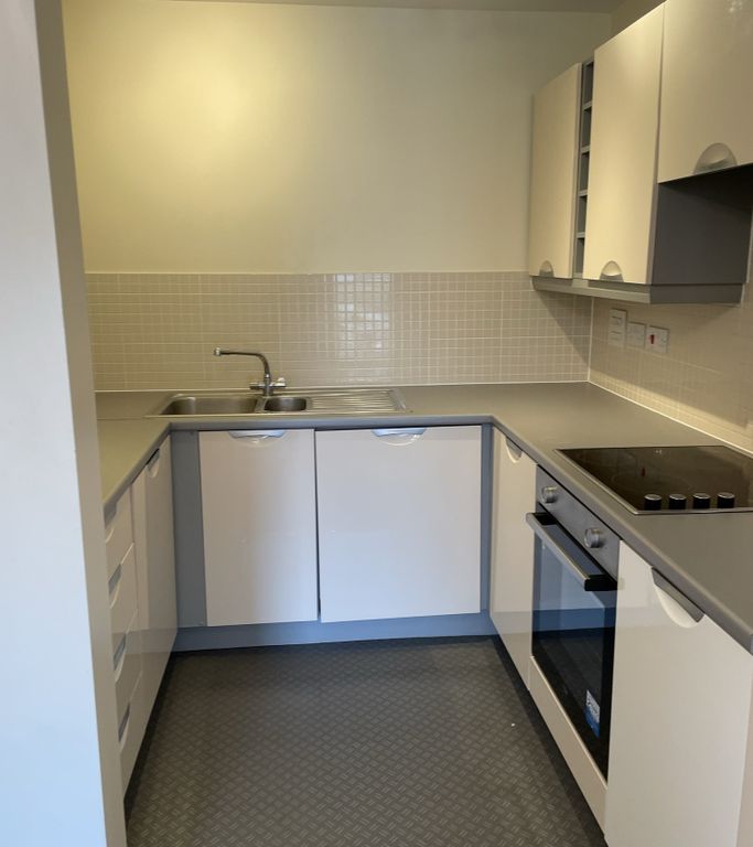 Property photo 2 of 14 Kitchen