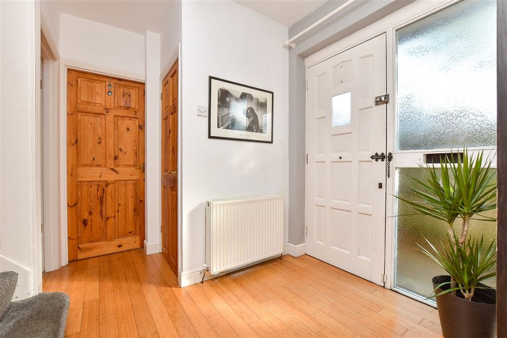 Property photo 2 of 14 Entrance Hall