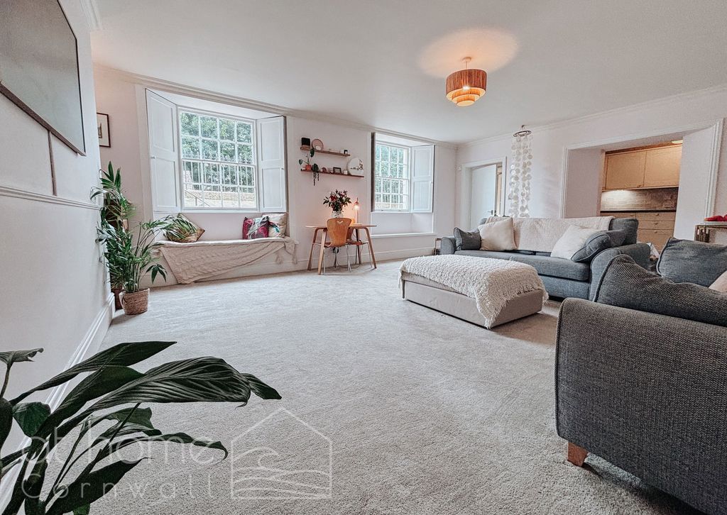 Property photo 1 of 40
