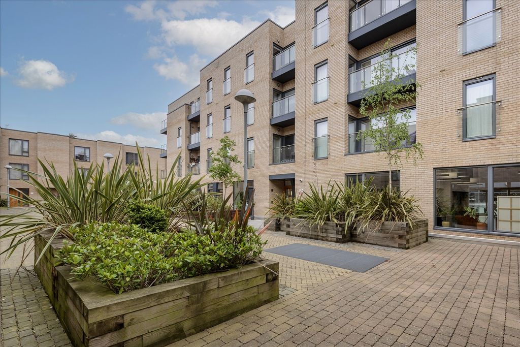 Property photo 3 of 8