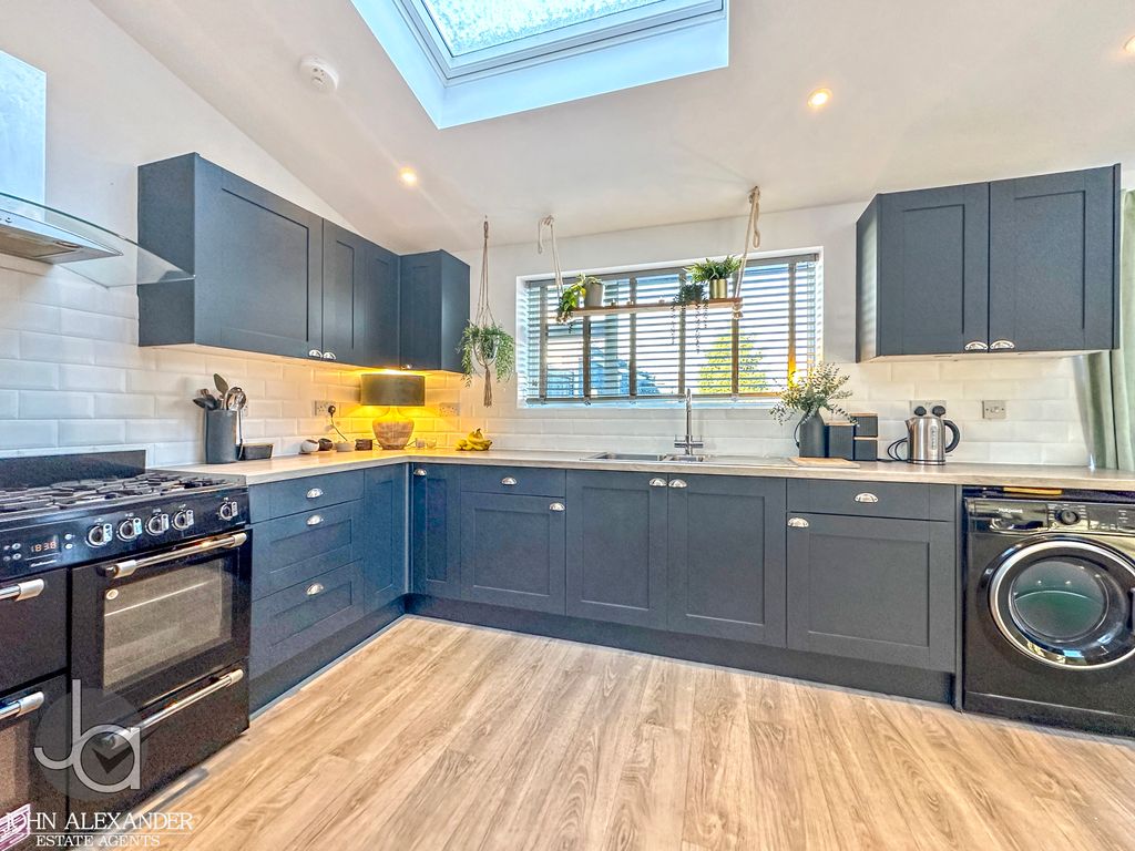 Property photo 3 of 18 20260105_121117581_0.5