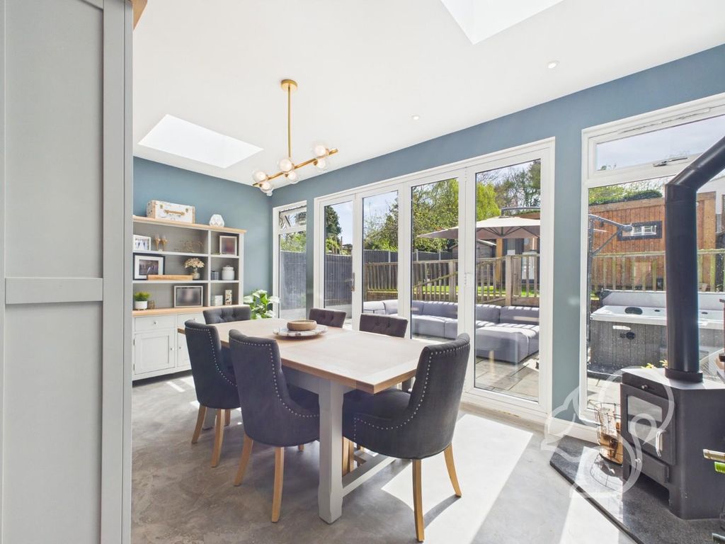 Property photo 3 of 34 Cam01659G0-Pr0405-Still014.Jpg