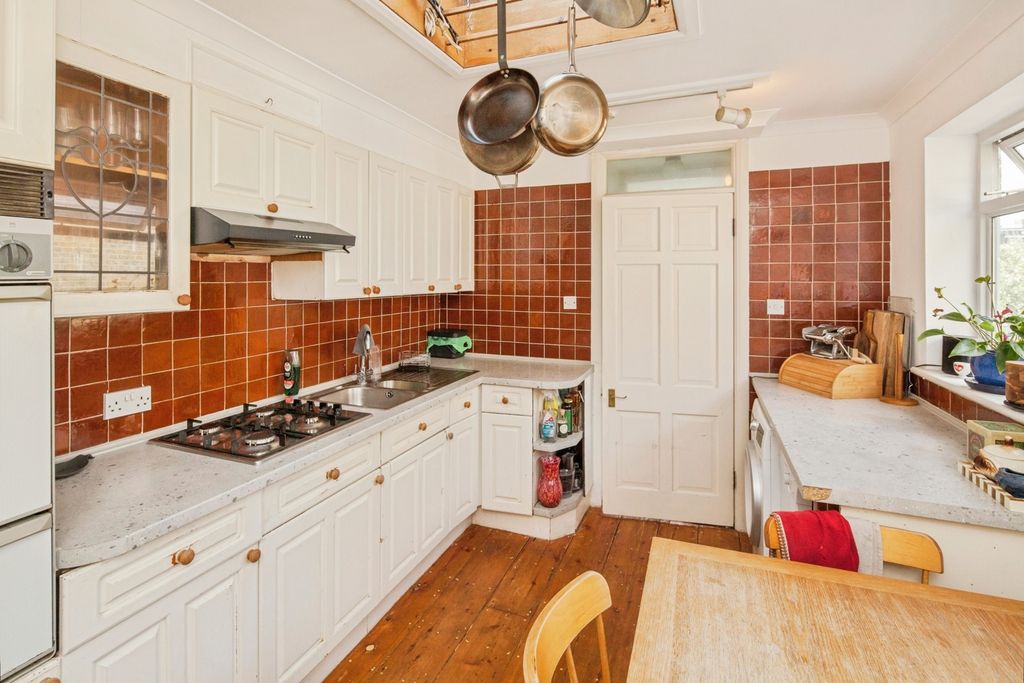 Property photo 3 of 12 Pbox-Img.Jpg