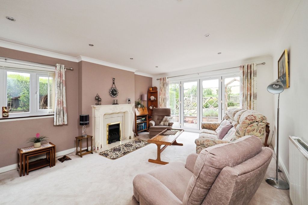 Property photo 3 of 24 Pbox-Img.Jpg