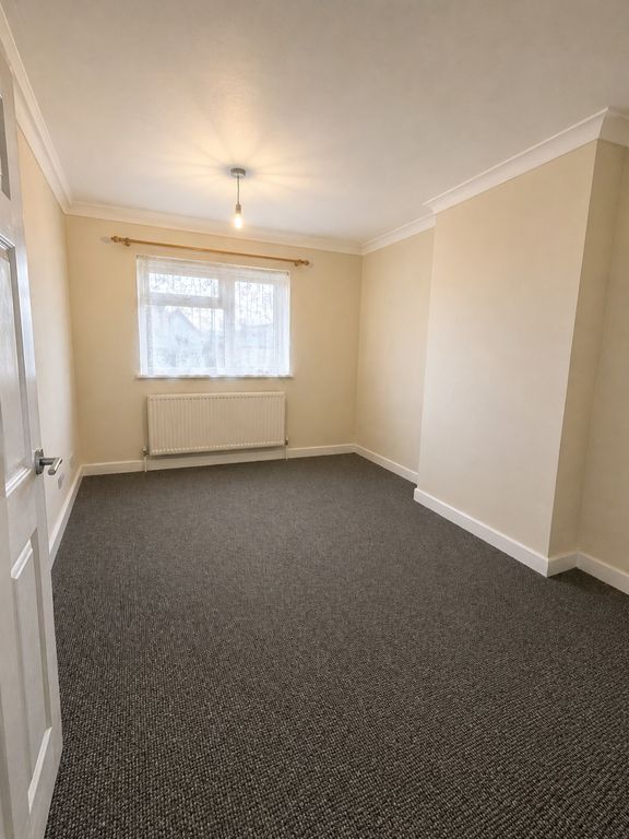 Property photo 3 of 8 Ff87F157-D7C5-49E2-8F8E-Ab432Cf46Dfa