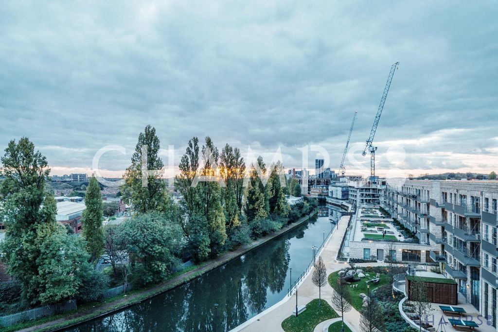 Property photo 2 of 22 Gallery