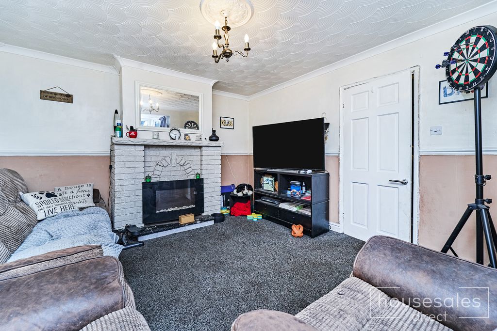 Property photo 2 of 14