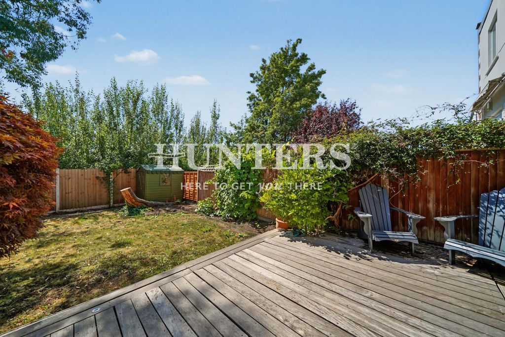 Property photo 1 of 11 Private Sw Garden