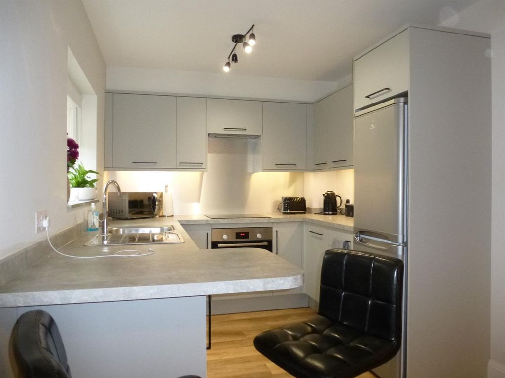 Property photo 3 of 16 Kitchen Furnished - Flat A.Jpg