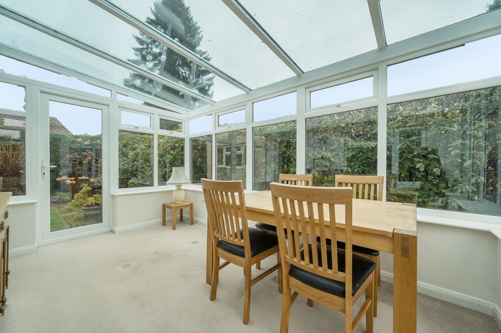 Property photo 2 of 12 Conservatory