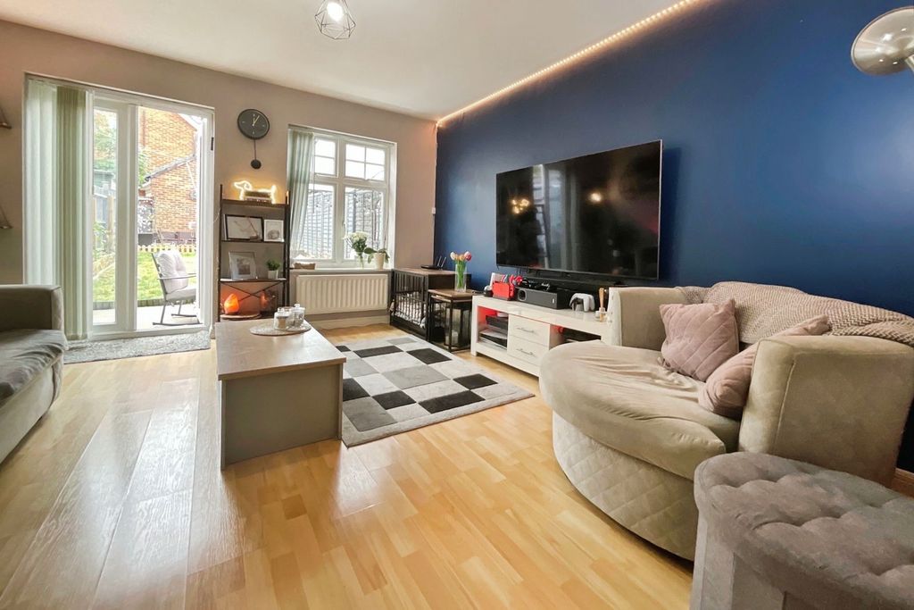 Property photo 2 of 14