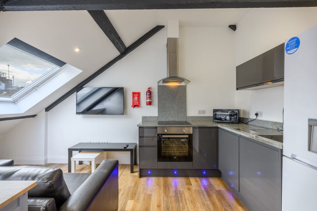 Property photo 1 of 9 20250905 23E Ridley Pl Kitchen-2