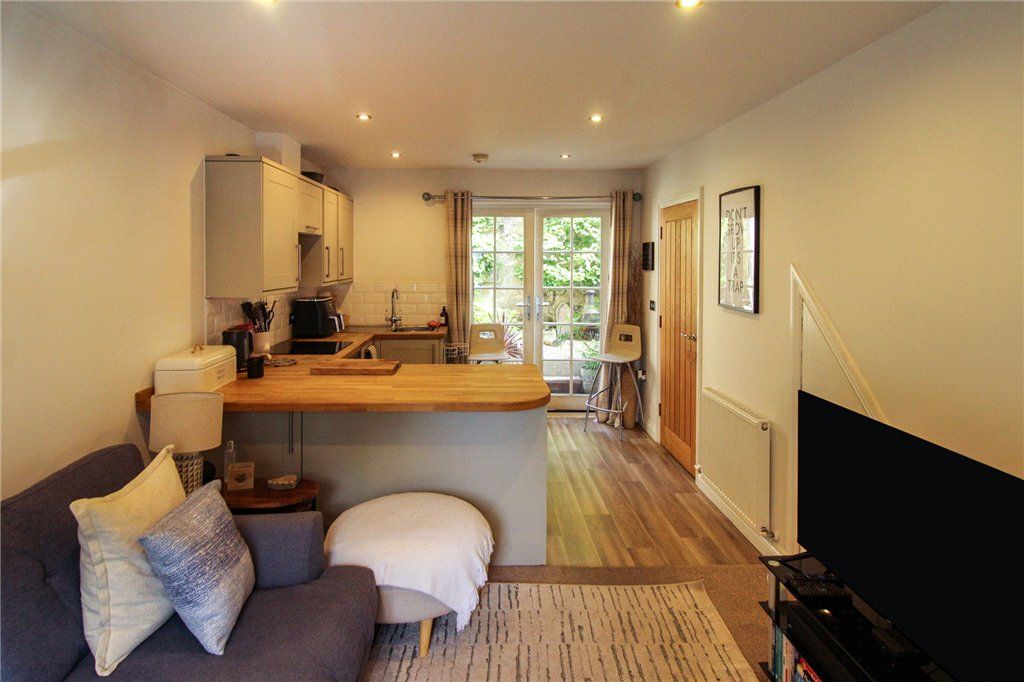 Property photo 2 of 9 Picture No. 01