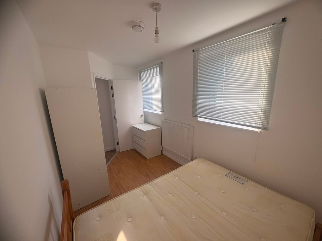 Property photo 2 of 14 Photo 8