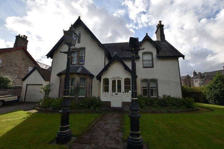 Property photo 1 of 27