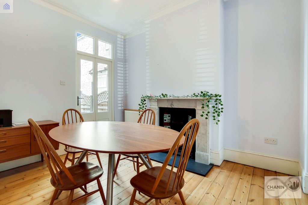 Property photo 3 of 9 3_Dining Room 1-1