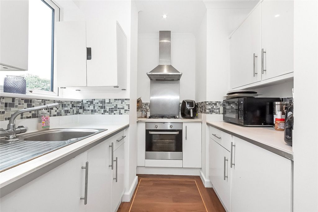 Property photo 2 of 11 Picture No. 04