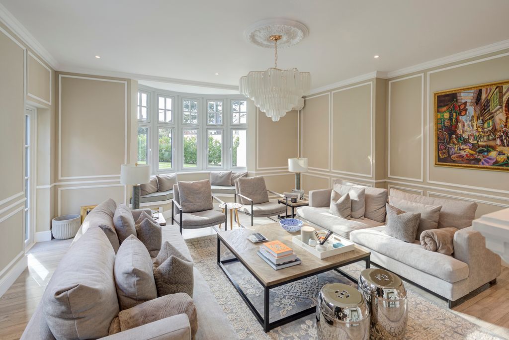 Property photo 3 of 19