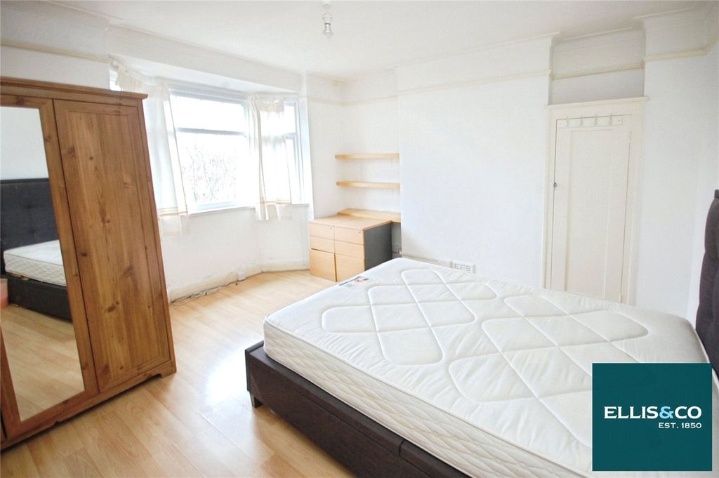 Property photo 2 of 9 Picture No. 43