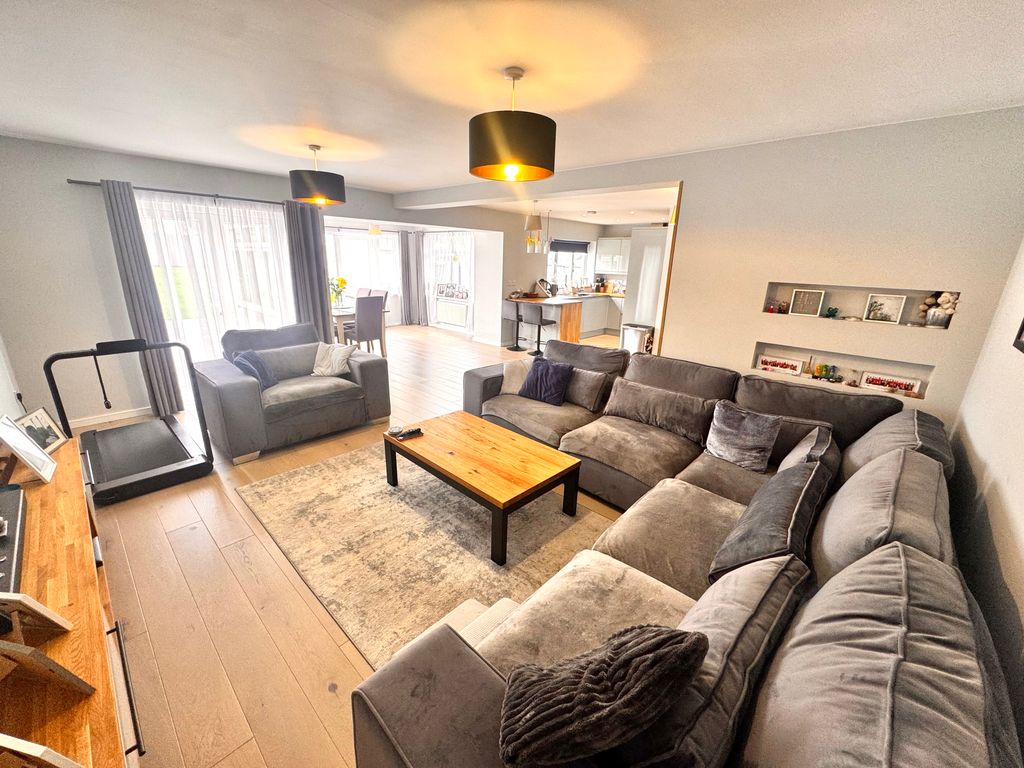 Property photo 3 of 22