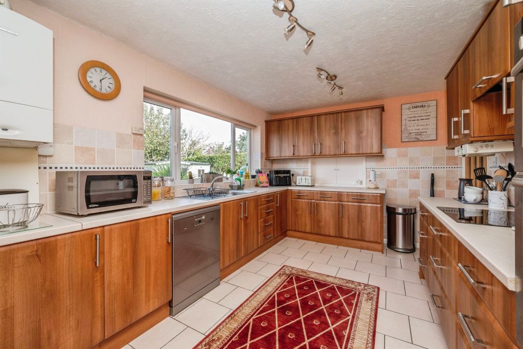 Property photo 2 of 19