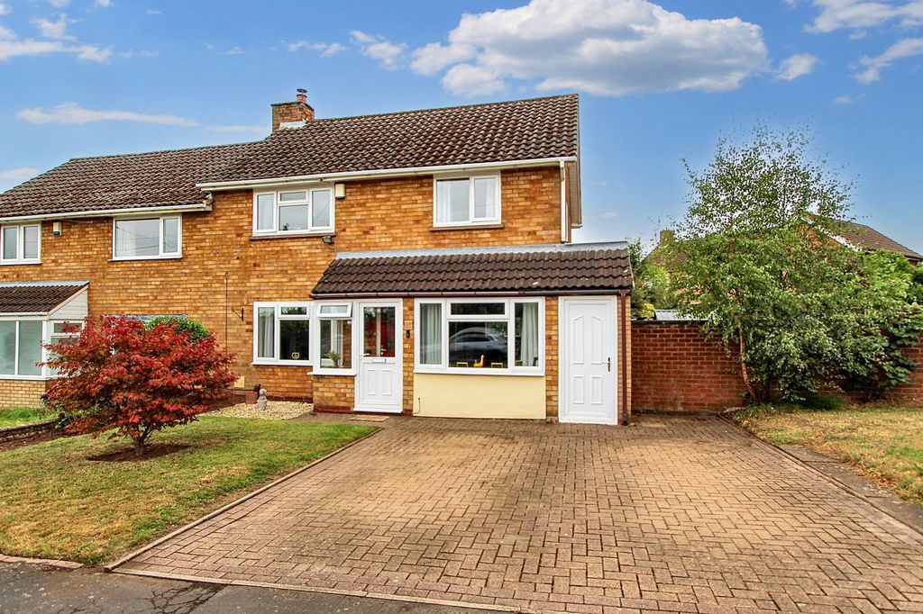 Property photo 1 of 28
